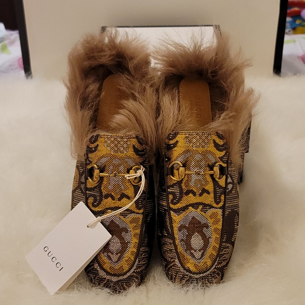 *SOLD* New in box 💯 Authentic Gucci Princetown